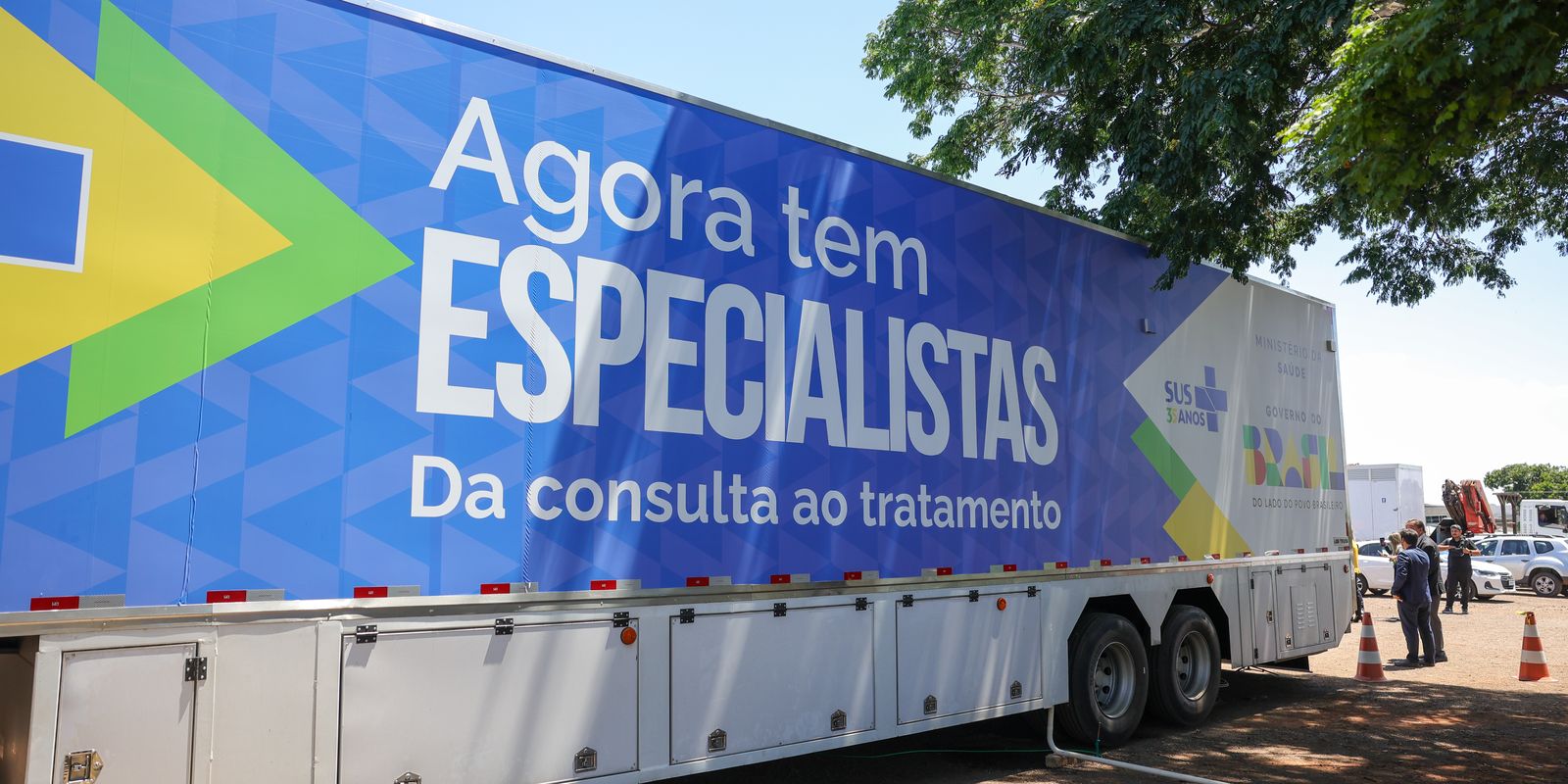Carreta de saúde feminina chega a Manguinhos com mamografia e biópsia