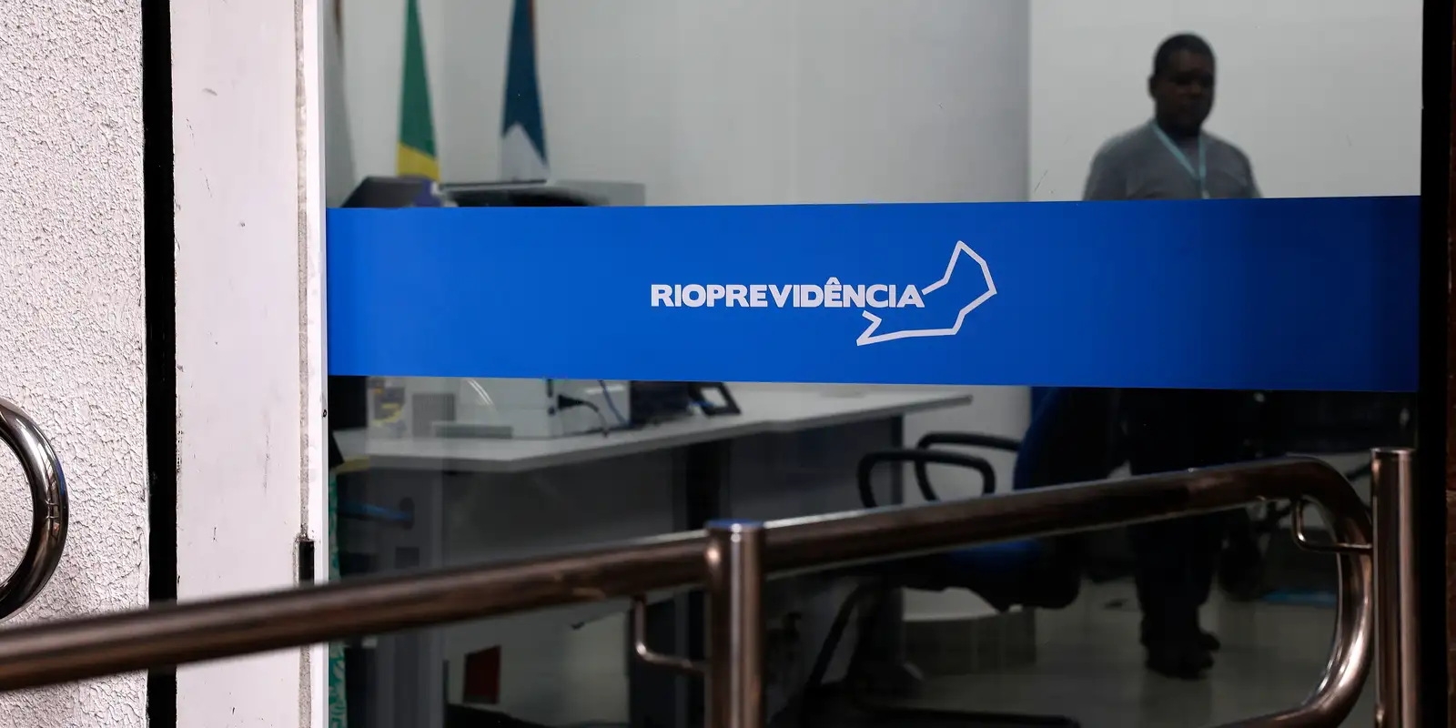 Rioprevidência redireciona excedentes para benefícios e muda estratégia de investimentos