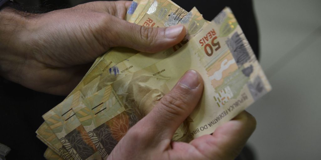 Caixa inicia pagamento de valores antigos do PIS/Pasep