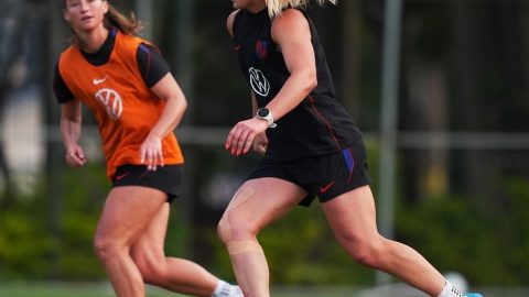 EUA chega ao Brasil com admiração por Marta e mira vaga na Copa de 2027