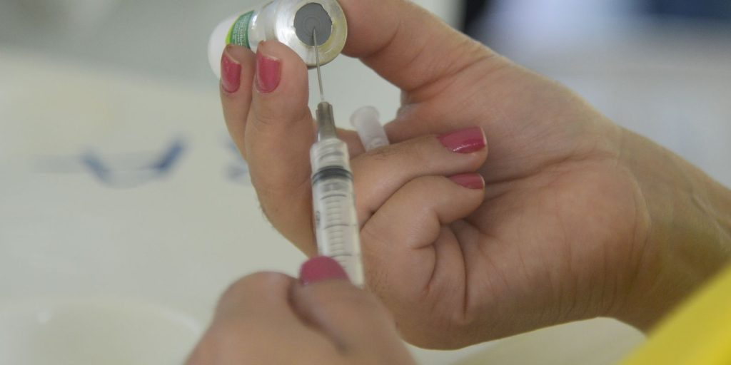 São Paulo inicia aplicação de vacina pneumocócica 20 em crianças