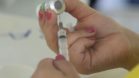 São Paulo inicia aplicação de vacina pneumocócica 20 em crianças
