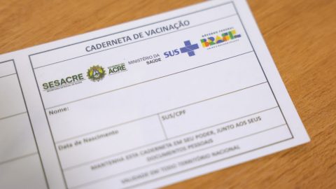 Acre enfrenta desinformação e busca recuperar vacinação contra HPV