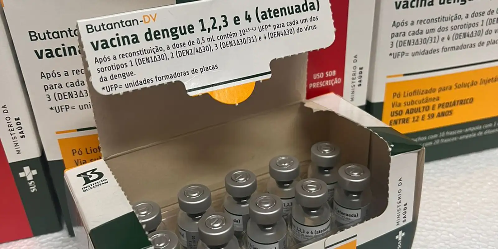 Ministério alerta sobre sintomas pós-vacinação contra dengue