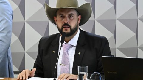 Parlamento aprova piso de R$ 5 mil para caminhoneiros de longa distância