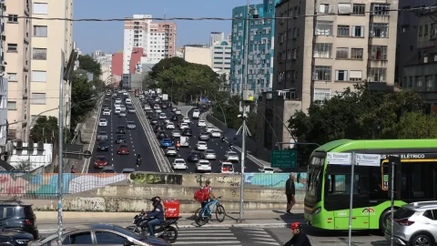 Entregadores ganham acesso a crédito para renovar frotas de motos e bikes