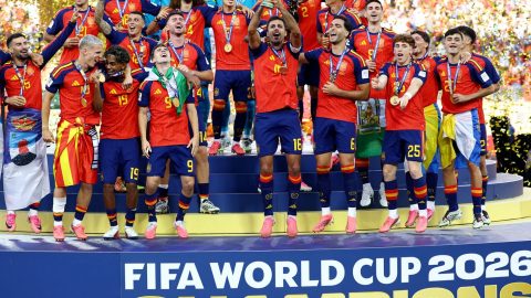 Espanha conquista bicampeonato e faz história no futebol mundial