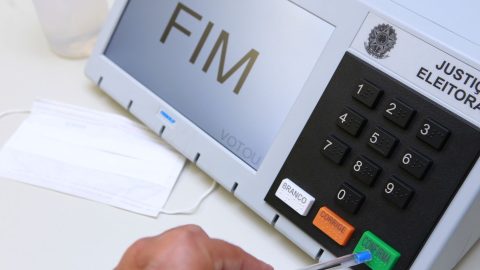 TSE libera inscrições para votar longe de casa em outubro
