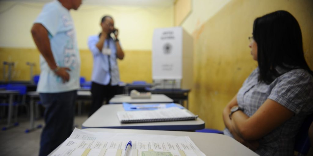 Mesários: os guardiões da transparência nas urnas