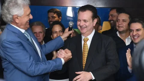 PSD lança Caiado como candidato à presidência em convenção