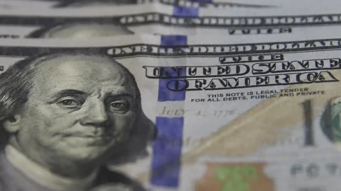 Moeda brasileira atinge melhor nível em dois meses com cenário de petróleo forte