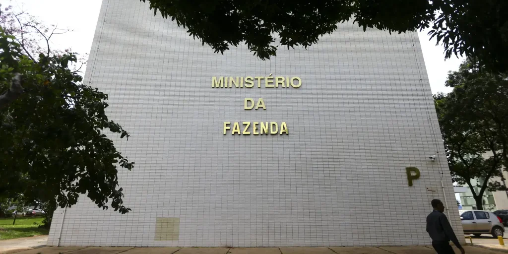 Governo quer levar PEC de agentes de saúde ao STF