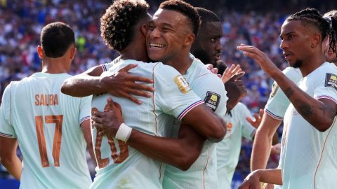 Campeões dominam semifinais após quase quatro décadas