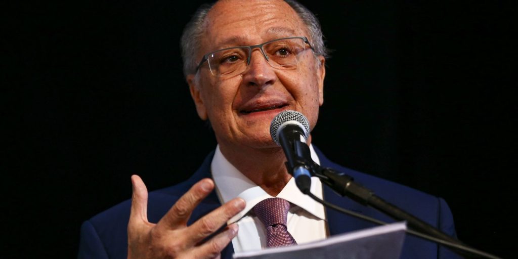 Do interior paulista à vice-presidência: a trajetória de Alckmin