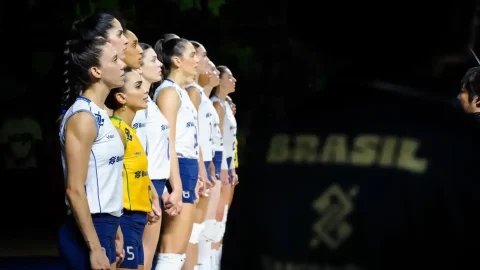 Brasil cede 3 sets para Tailândia em jogo de rotação na Liga das Nações
