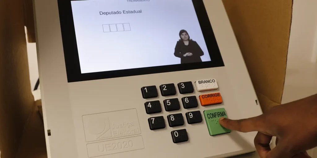 Convenções começam a definir nomes para disputa de 2026