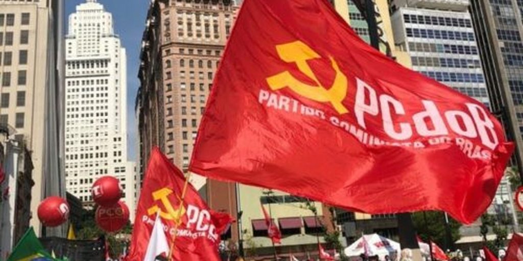 PCdoB declara apoio a Lula para disputa presidencial