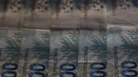 Tesouro Nacional desembolsa R$ 696 milhões para cobrir atrasos de estados e cidades