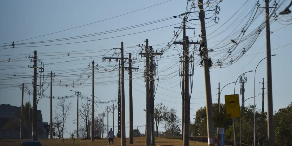 Acidentes com rede elétrica aumentam no Brasil em 2025