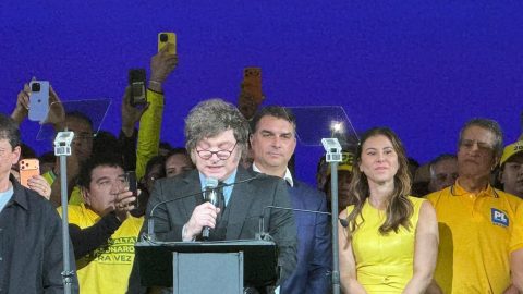 Itamaraty convoca embaixador após ataques de Milei a Lula
