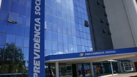 INSS terá R$ 5 bilhões a menos em gastos para 2027