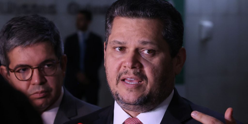 Senado recebe PEC que extingue jornada 6×1