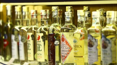Setor de cachaça expande com 272 novos negócios em um ano