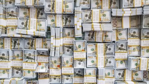 Dólar recua a R$ 5,14 em dia de recuperação dos mercados