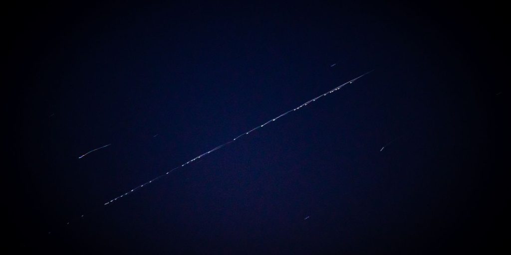 Chuva de satélites ameaça futuro da astronomia