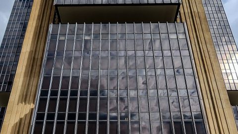 BC reduz juros, mas mantém cautela diante de pressões inflacionárias