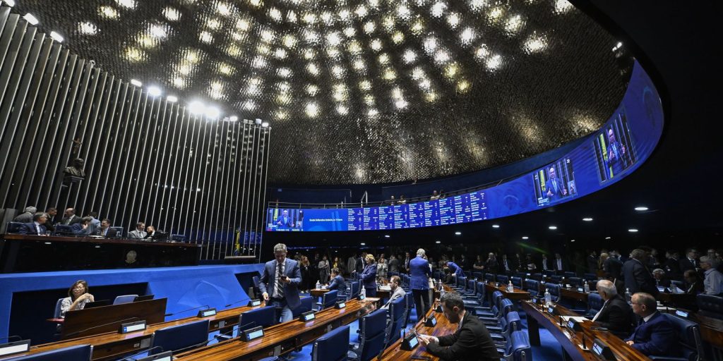 Senado libera US$ 1,87 bi em empréstimos para governos locais