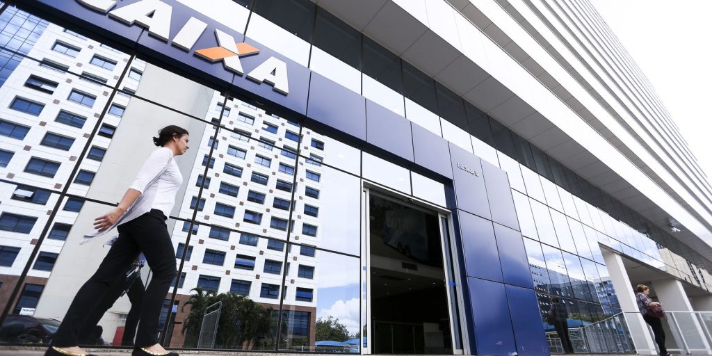 Caixa amplia lucro, mas enfrenta alta de inadimplência no agronegócio