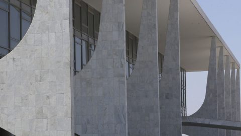 Brasil inicia análise formal para retaliar tarifas dos EUA
