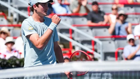 Fonseca derrota Tsitsipas e volta a colocar Brasil nas vitórias de Montreal