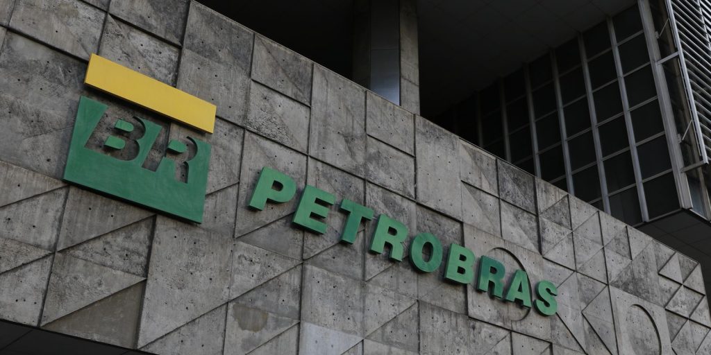Petrobras lucra R$ 52,4 bi e bate recorde operacional no 2º trimestre