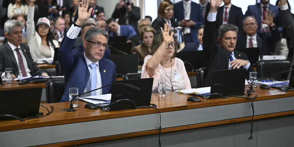 Senado aprova PEC que reforça combate ao crime organizado
