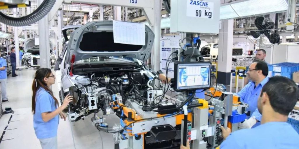 Brasil sobe para 10ª maior economia e tem 5º melhor crescimento trimestral