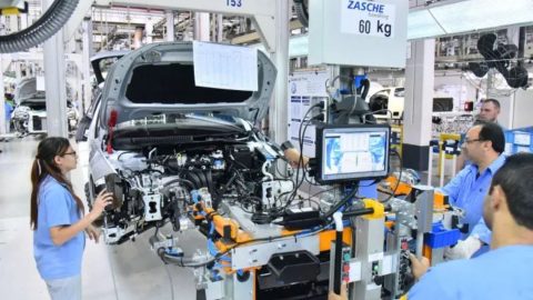 Brasil sobe para 10ª maior economia e tem 5º melhor crescimento trimestral