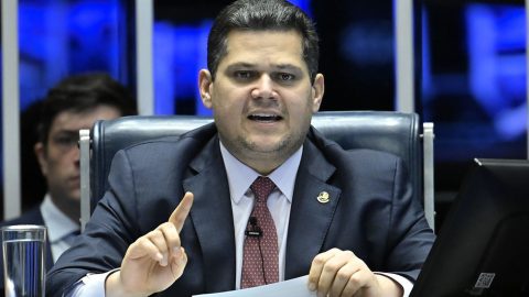 Senado marcará cinco sessões para debater fim da escala 6×1