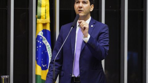 Braide vence no Maranhão com 54% e dispensa segundo turno