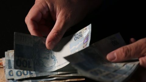 Plataformas de apostas iniciam devolvendo R$ 1,3 bi a usuários