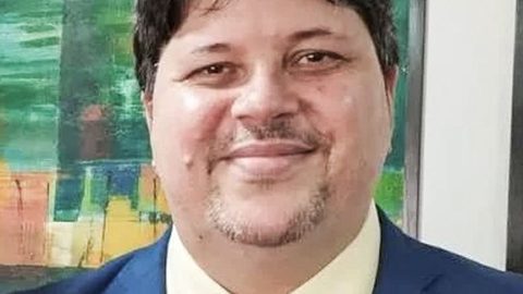 Jornalista brasileiro é deportado da Argentina após críticas a Milei