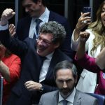Senado aprova redução de jornada e fim da escala 6×1
